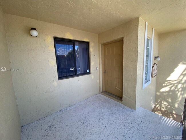 Photo - 434 Lakeview Dr