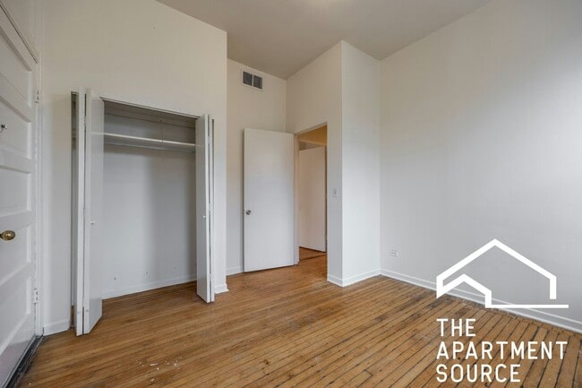 Photo - 2059 N Clifton Ave Unit 1S