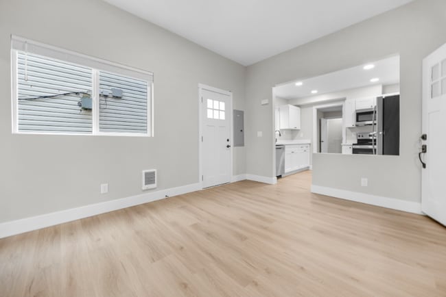 Photo - 1412 23rd St NE Unidad 2