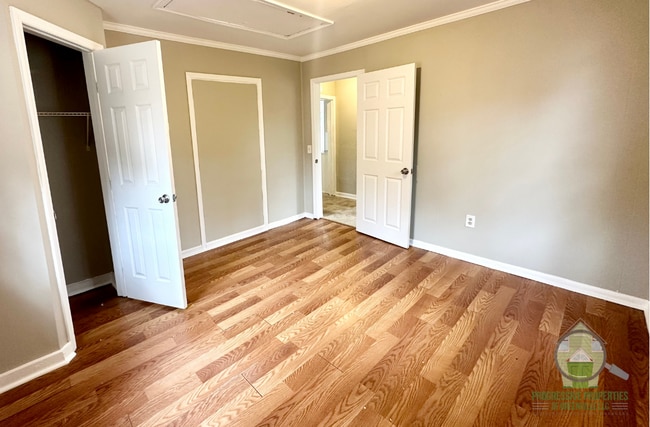 Photo - 202 Orders St