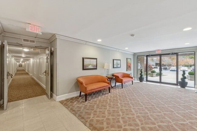 Photo - SPACIOUS Bright UNIT. Rental