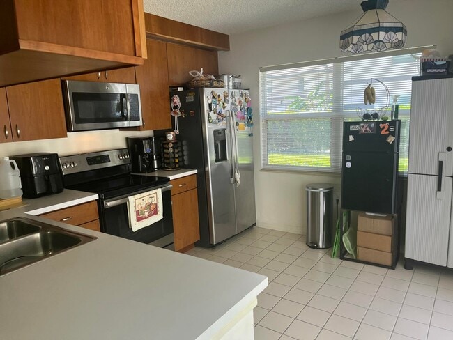 Photo - 7 Amherst Ct