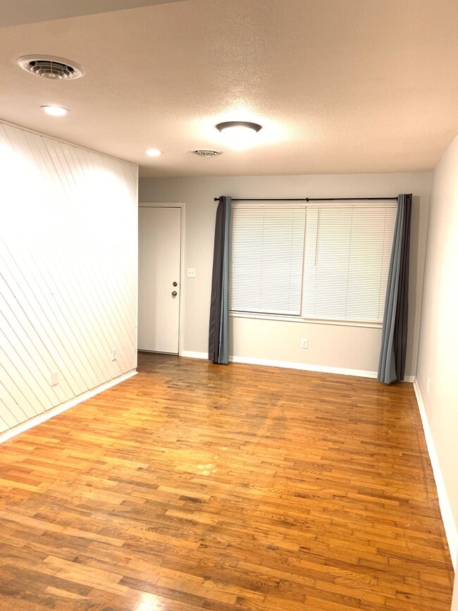 Living room - 2209 Philo Rd