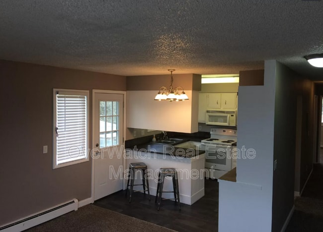 Photo - 6329 E 32nd Ave