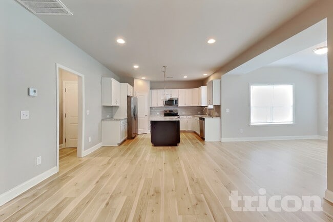 165 Lynnridge Dr