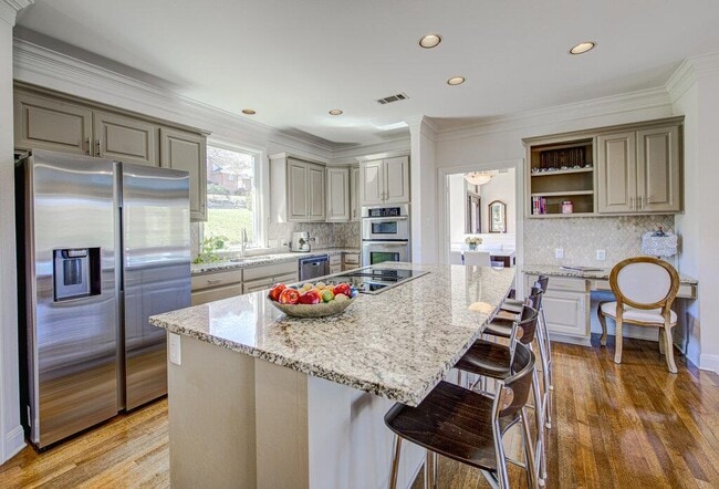 Photo - 4800 Mantle Dr