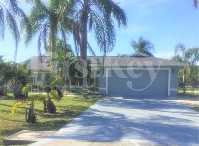 Photo - 1744 SE Berkshire Blvd House