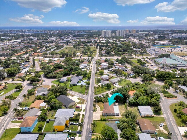 Photo - 216 NW 4th Ave