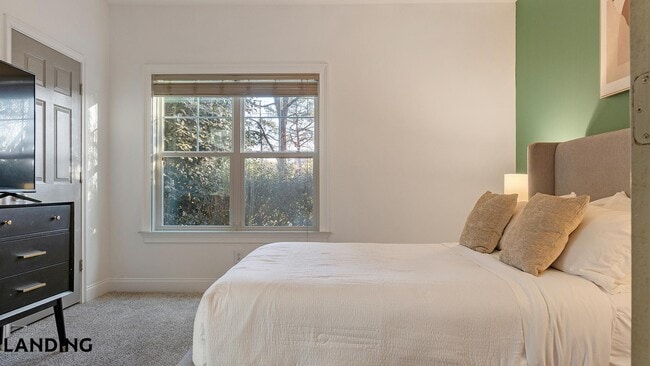 Photo - 925 Canterbury Rd NE Unit 12-1216