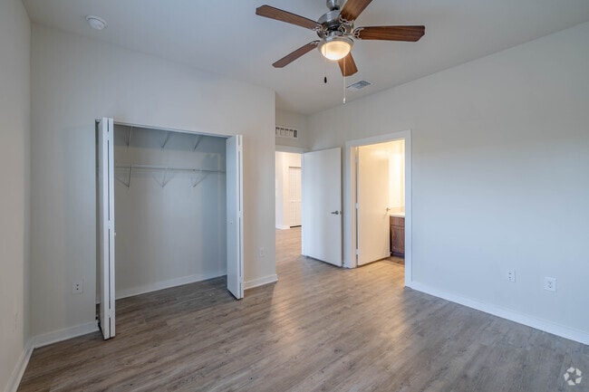 2BR, 2BA - 1,058SF - Primary Bedroom - Ambar Key Homes