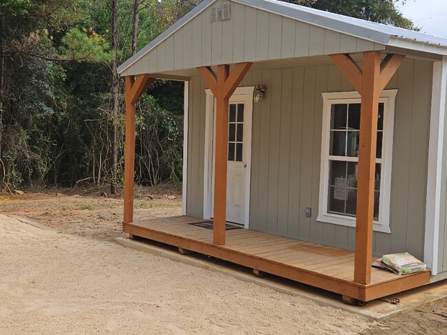 Photo - 910 Backwoods Rd