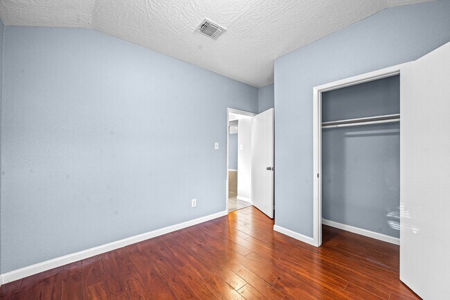 Photo - 11059 Landsbury Cir