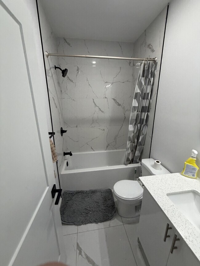 Photo - 316 Somerset St. E