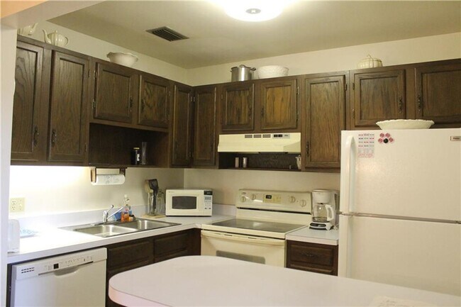 Photo - ANNUAL RENTAL 1/1 COMING SOON 55+ Unit 104