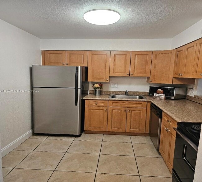 Photo - 5201 Geneva Ct Unit 202