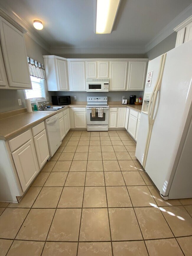 Fully Furnished (or not) in Hampton Forest! Townhome Townhome Rental in Columbia SC