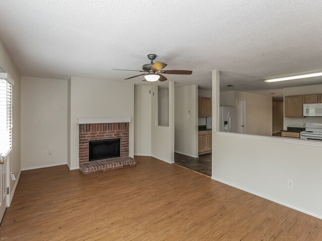 Photo - 8804 Seven Oaks Ln