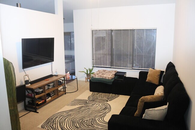 Recepción - 9553 Battery Heights Blvd Unidad #402