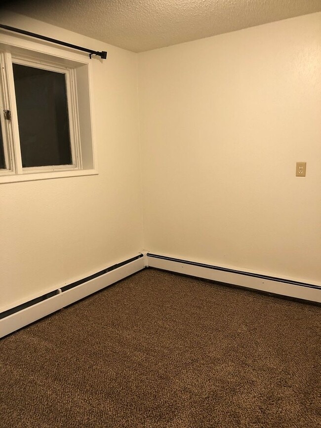 Building Photo - LDA001-939 LATHROP ST Unit 1 Rental