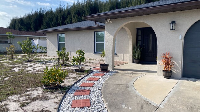 Photo - Stunning Remodeled 3BR Home Minutes from Beaches & Shopping