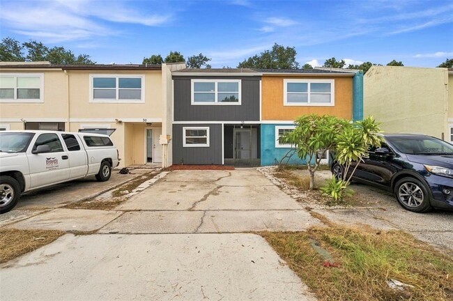 Building Photo - 2871 S Pines Dr