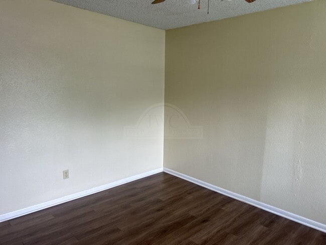 Photo - 821 Michelle Dr