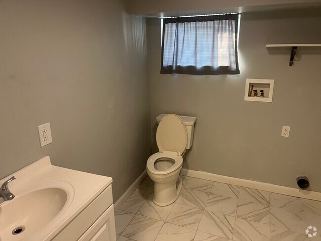 Building Photo - 115 Fulton St Unit Rear Rental