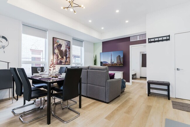 Photo - 168 McCaul St Unit ID1066569P