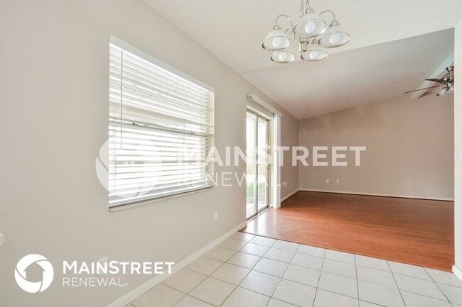 Photo - 6331 Undine Way