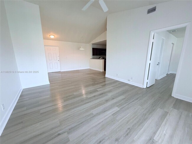 Photo - 5761 Riverside Dr Unit 303B4