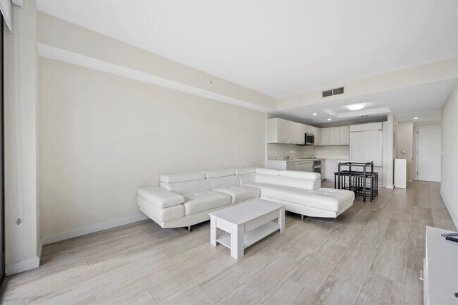 Photo - 55 SW 9th St