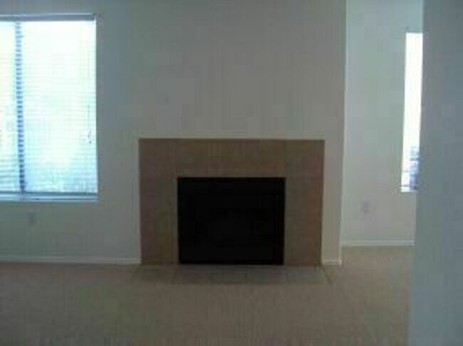 Photo - 4925 E DESERT COVE Ave Unidad 134