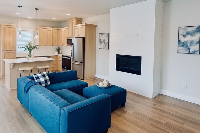 Photo - 63286 NW Oregon Ave Unit 2