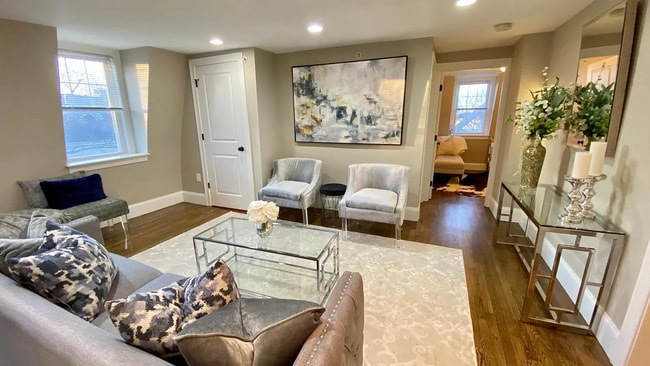 Building Photo - 100 Winter St Unit 4