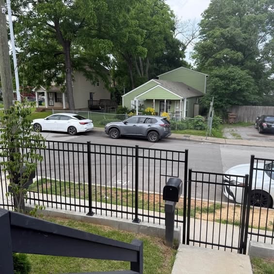 Street Parking - 67 Cannon St Unit 67A - Room 2