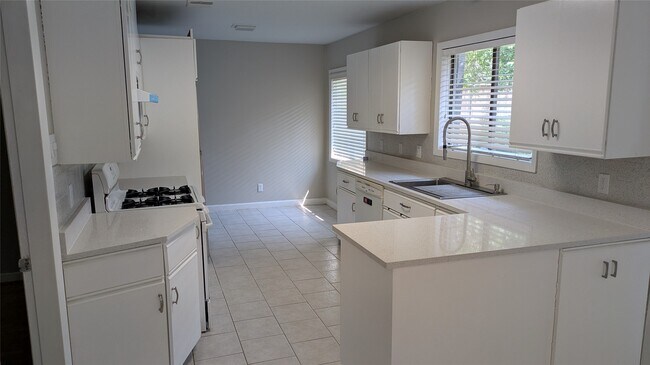 Photo - 5303 Evergreen St