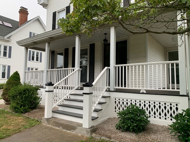 Photo - 15 Grove Ave Unit 3