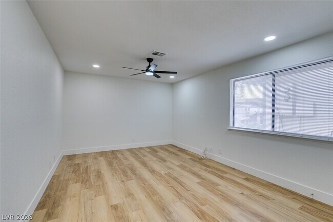 Photo - 5701 Smoke Ranch Rd Unidad C