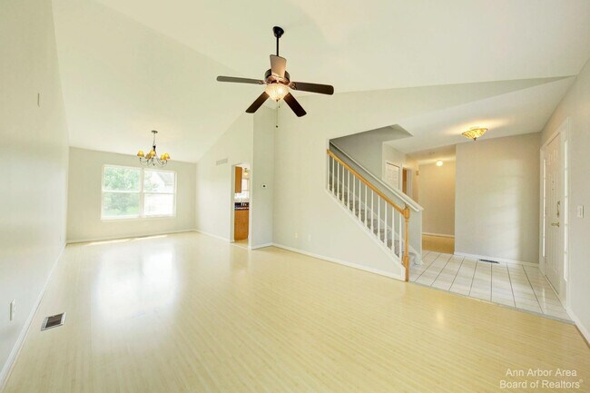 Photo - 3127 Dunwoodie Rd