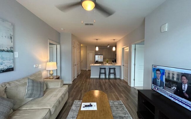 Building Photo - 220 Sandy Springs Cir Unit ID1359736P