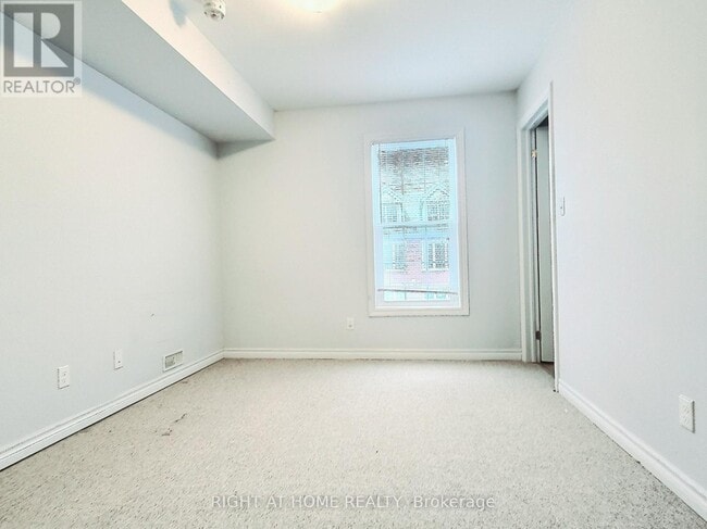 Photo - 246 Penetanguishene Rd