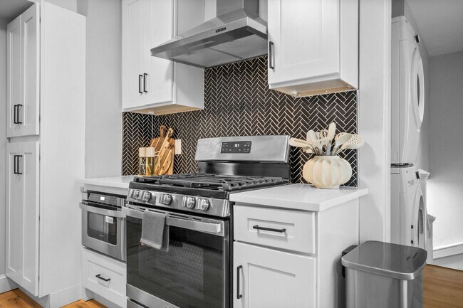 Photo - 7 Dickson St