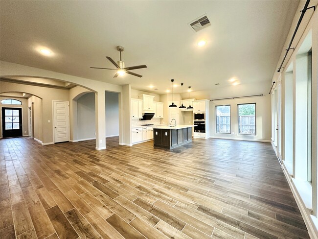 Photo - 5803 Garnet Peak Ln