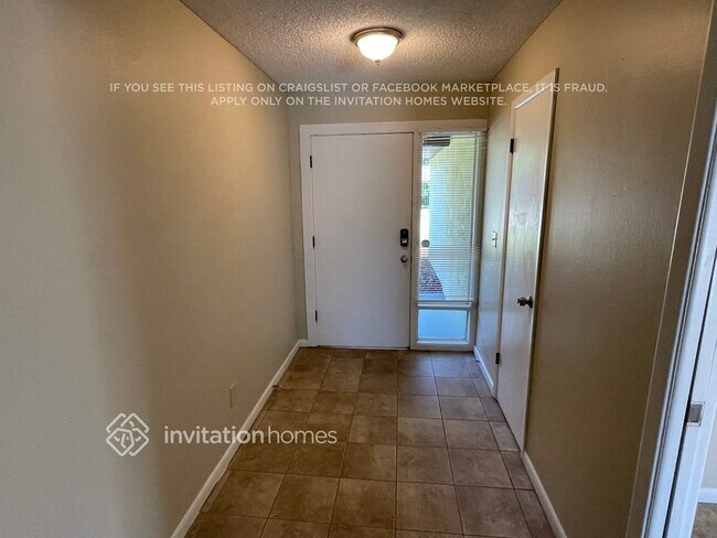 Photo - 304 Larkwood Dr