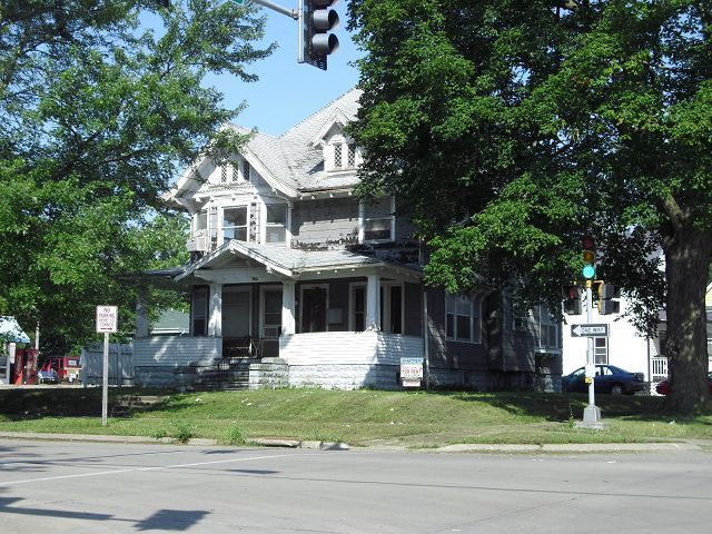 1002 W 4th St Unit 4
