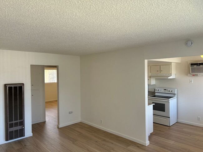 Photo - Maple 2 Unit Apt A4