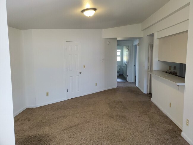 Photo - 1320 SW Obsidian Ave