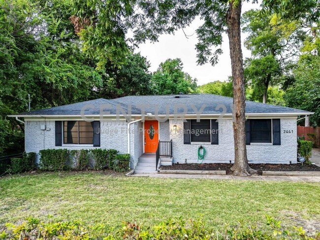 Building Photo - Stunning 3/2 in Great Dallas Location Read... Rental