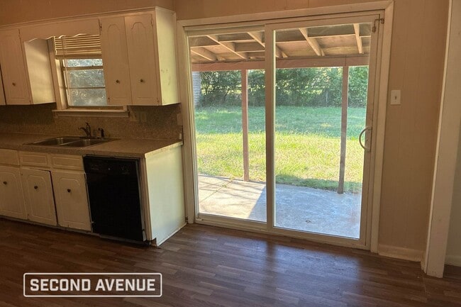 Photo - 1006 Towering Oaks Dr