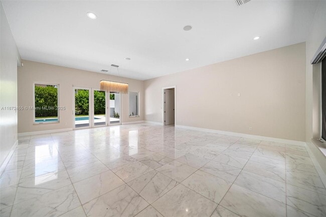 Photo - 511 Madeira Ave